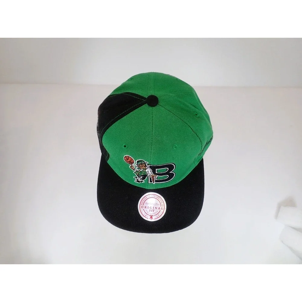 Mitchell & Ness Boston Celtics Snapback Hat Split Green Black Lucky Leprechaun‎